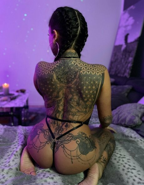 Ginariiaaa nudes model pictures