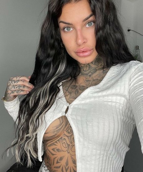 Ginariiaaa nudes actress galleries