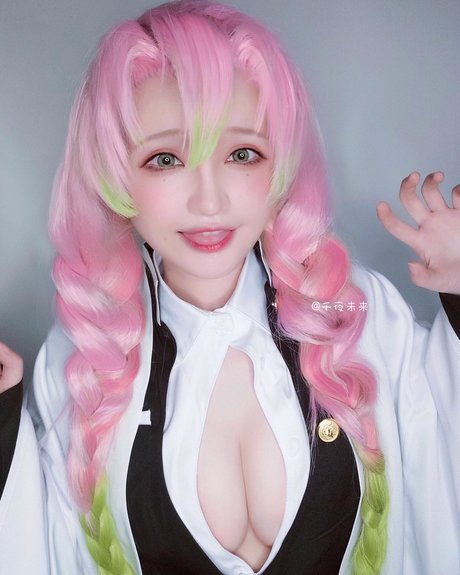 SenyaMiku model nice images