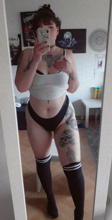 Lenaofficial art star gallery