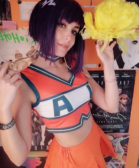 MiikhyDeafening model hot galleries