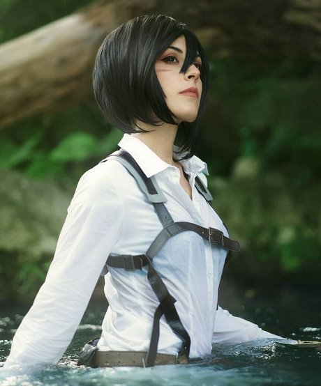 MiikhyDeafening star sexy image