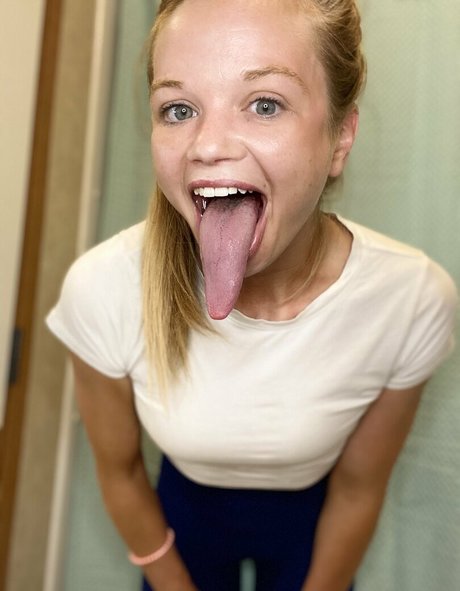 katelynlongtongue star high quality images