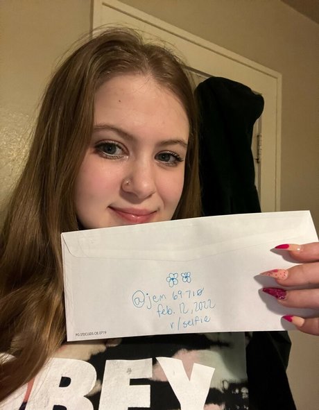 jem69710 art model pics