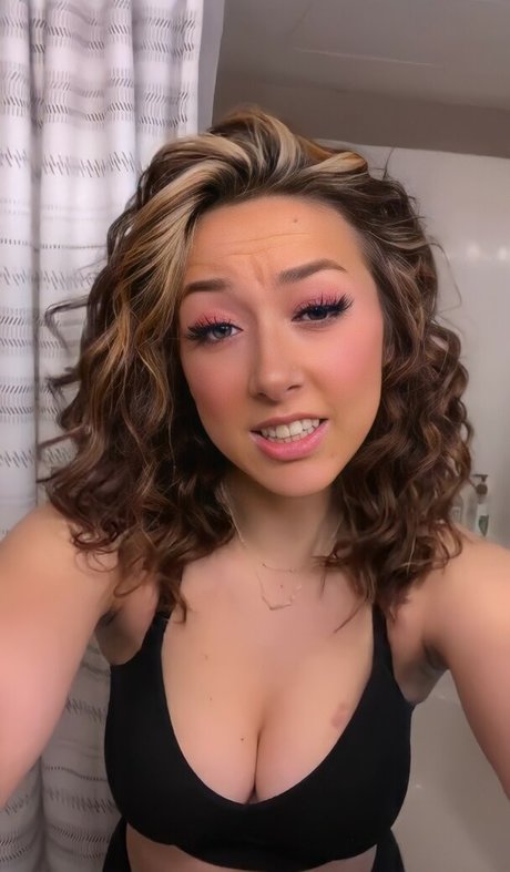 Presley Hine sex model image