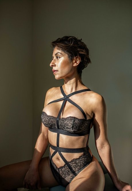 Isela Luna nice pornstar photo