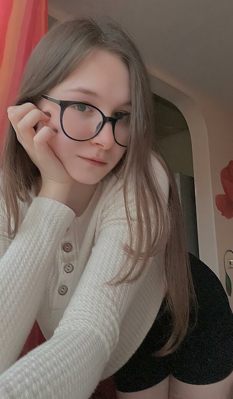 realcutemoe erotic actress img