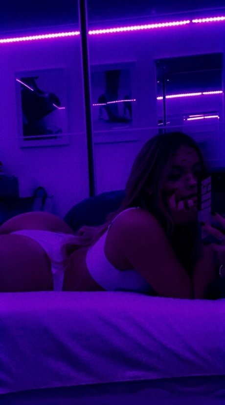 Anna Williams hot actress picture