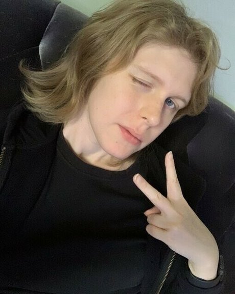 Acvalens model perfect image