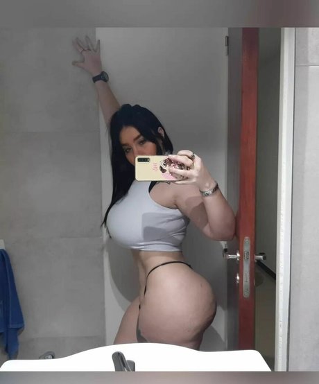 ruthiwo1 hot star img