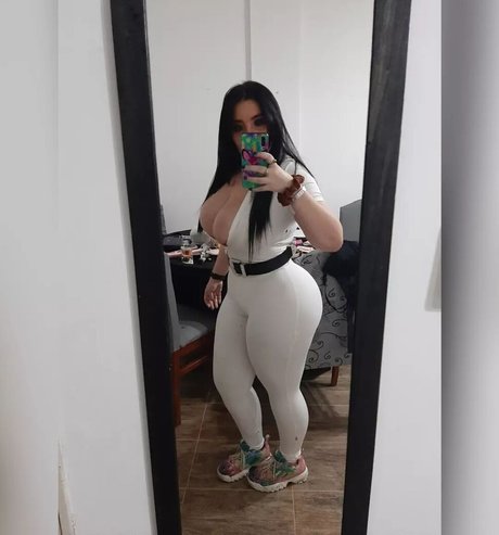 ruthiwo1 model high quality pics