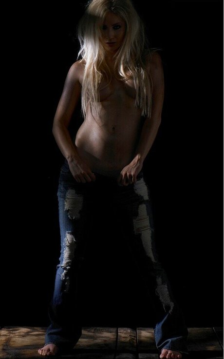 Whitney Cole pornstar erotic image