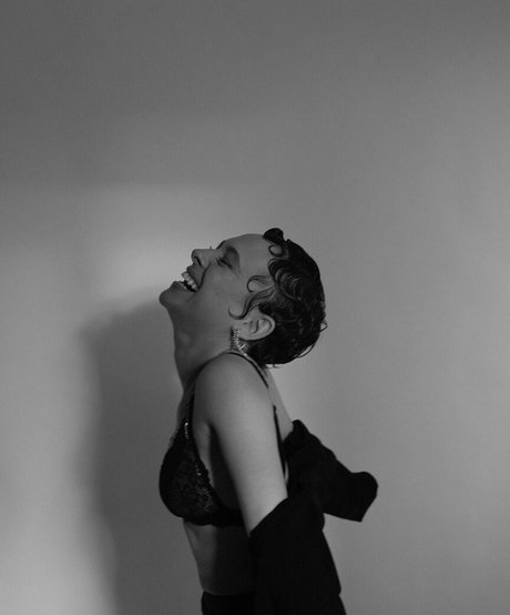 Shira Haas exclusive pornstar gallery