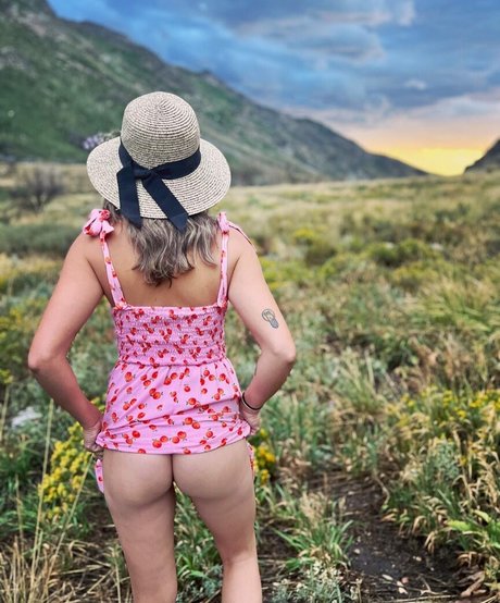 SortaSweetWin high quality pornstar pic