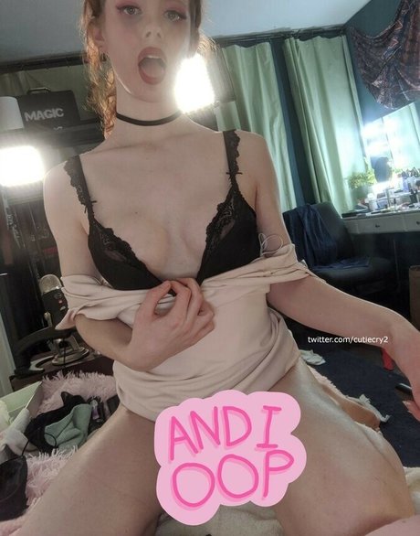 CutieCry star pornographic photos