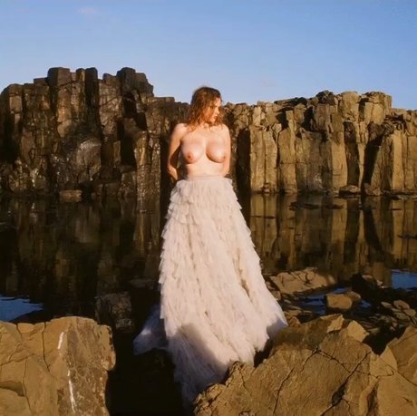 Elle Brittain perfect model images