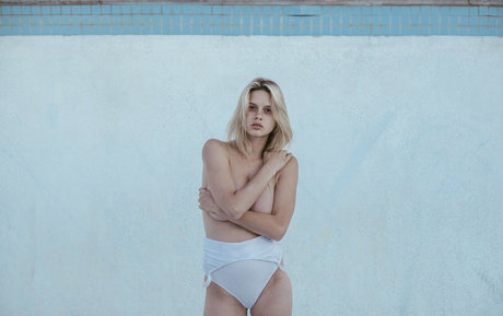 Elle Brittain naked actress photos