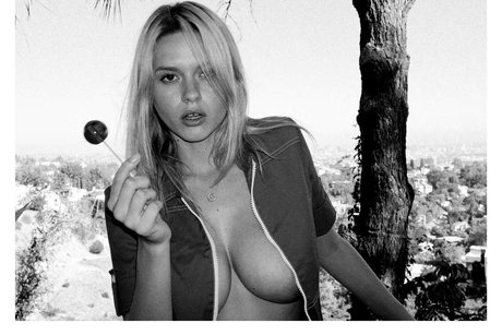 Elle Brittain pornstar pretty picture