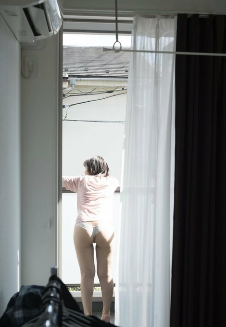 momo burlesque hd model image