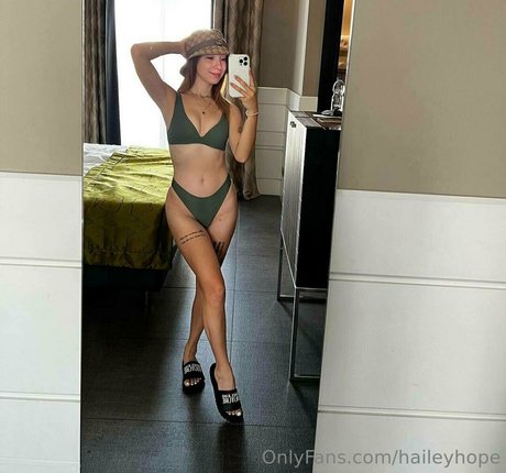 Hailey Hope star adult image