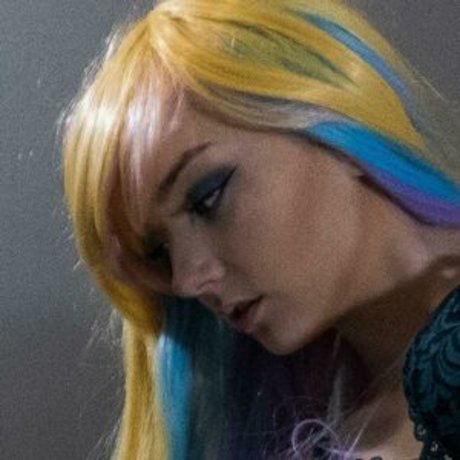 LovelyLunaC star exclusive archive