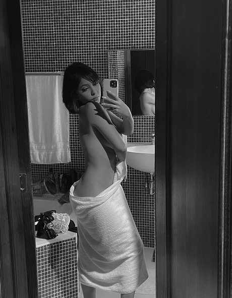 Iaiadog xxx pornstar picture