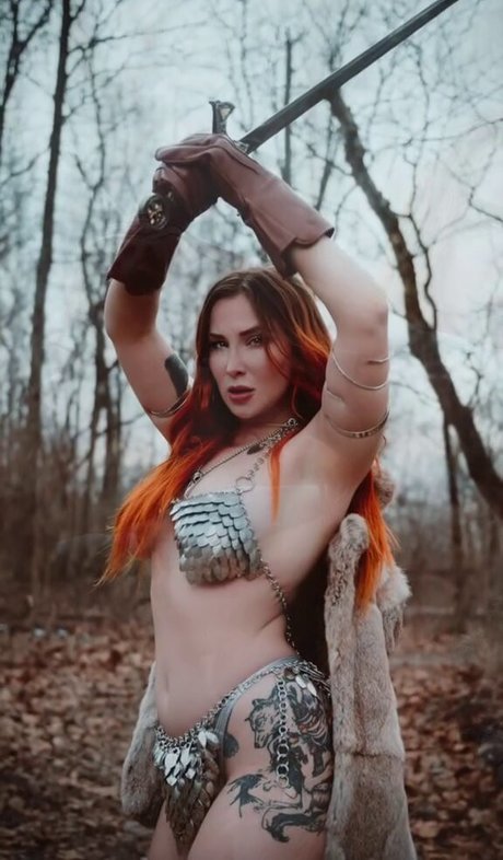 jezebelluxure model hot photo