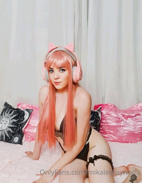 Mika Lee Ray pretty pornstar photo