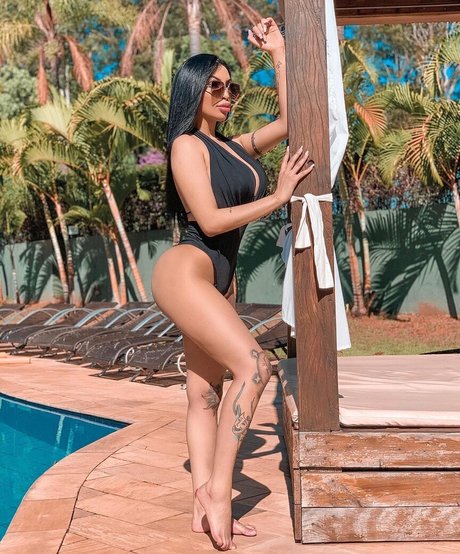 thalitafox model nudes images