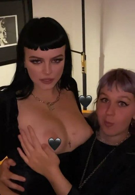 Knivklara pornstar art pic