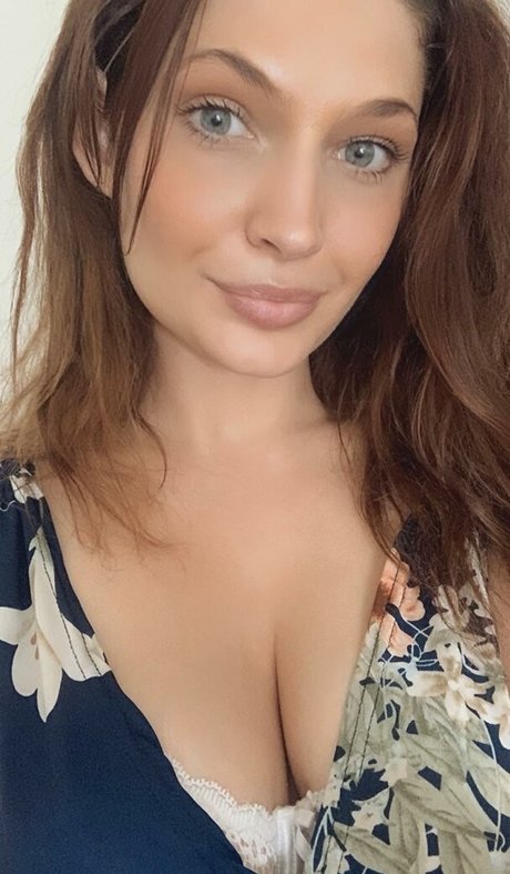 lollipopfields star naked images