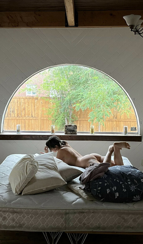 fmaryjane model free pic