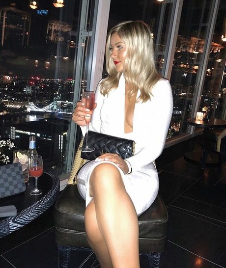 Hannah Sharpe sex pornstar pics