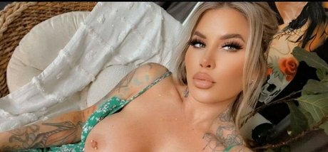 AvaArlo nice actress pic