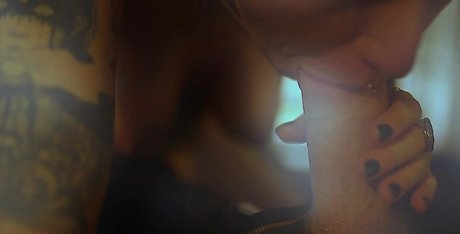 Echo Voxx model hot images