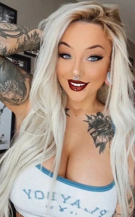 Screamqueen68 hot pornstar images