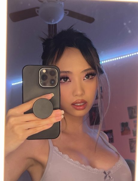 Chael dot star nude photos