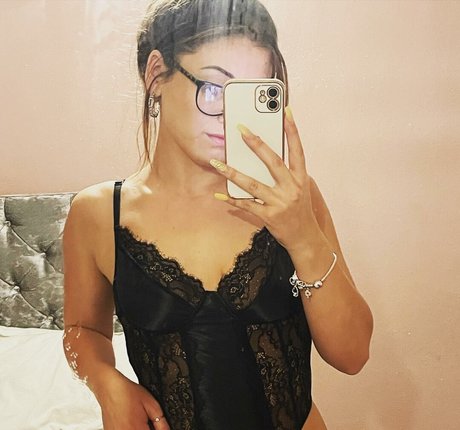 April Ro sexy star images