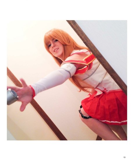 Sairu Hoshi hot model image