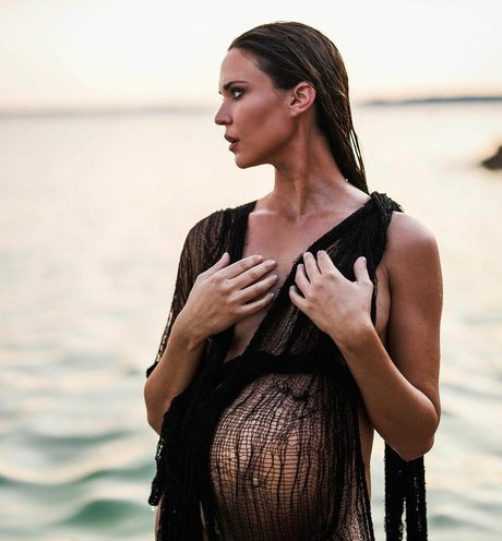 Odette Annable model sex images