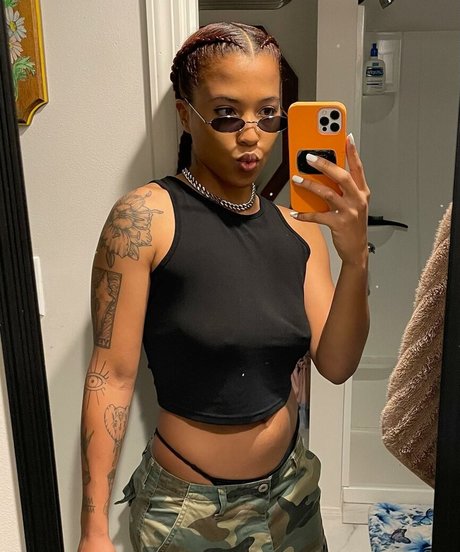 Sage The Flame hd actress pics