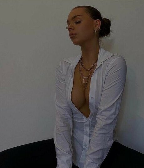 charlotte maynard pornographic model image