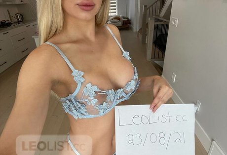 Milan Rose top star picture