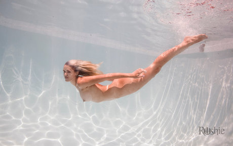 Roshie porn actress galleries