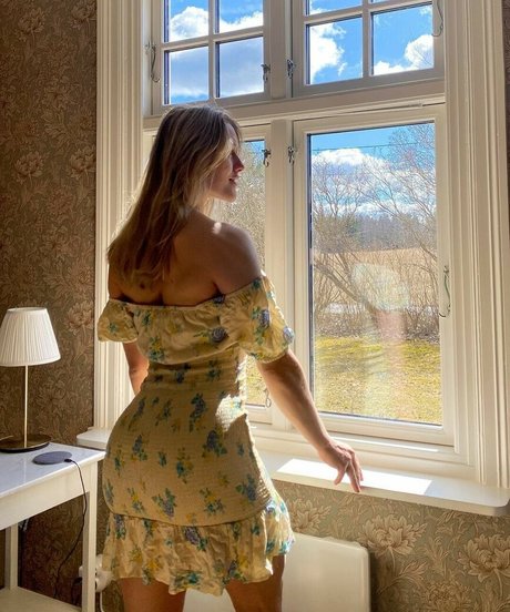 Ellenvy Ajvie model nude gallery