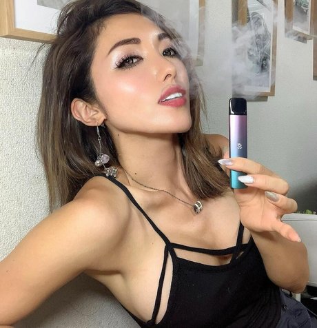 MakiRon high quality pornstar images