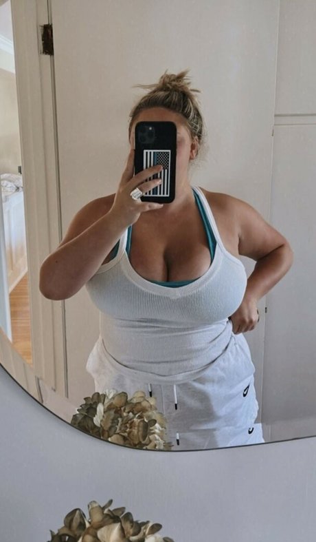 Emma Burzynski sex model image