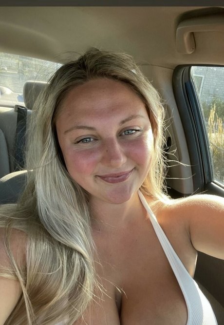 Emma Burzynski hot actress pics