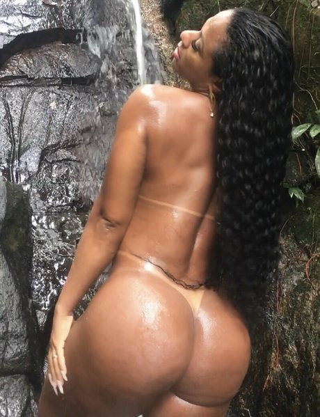 Vanessa Rodrigues star sexy image