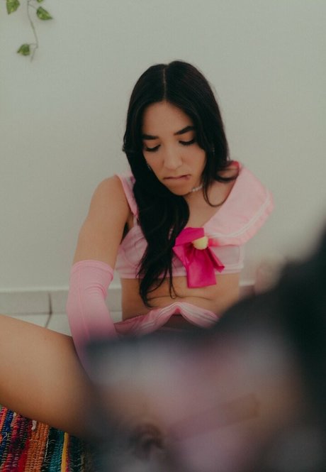 Alexandra Pereles star free pics